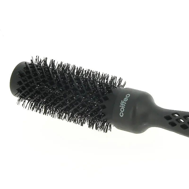 Brosse carbone Coiffeo – Antistatique & résistante à la chaleur - BEAUTEPRICE Brosse carbone Coiffeo – Antistatique & résistante à la chaleur Brosse Coiffeo BEAUTEPRICE