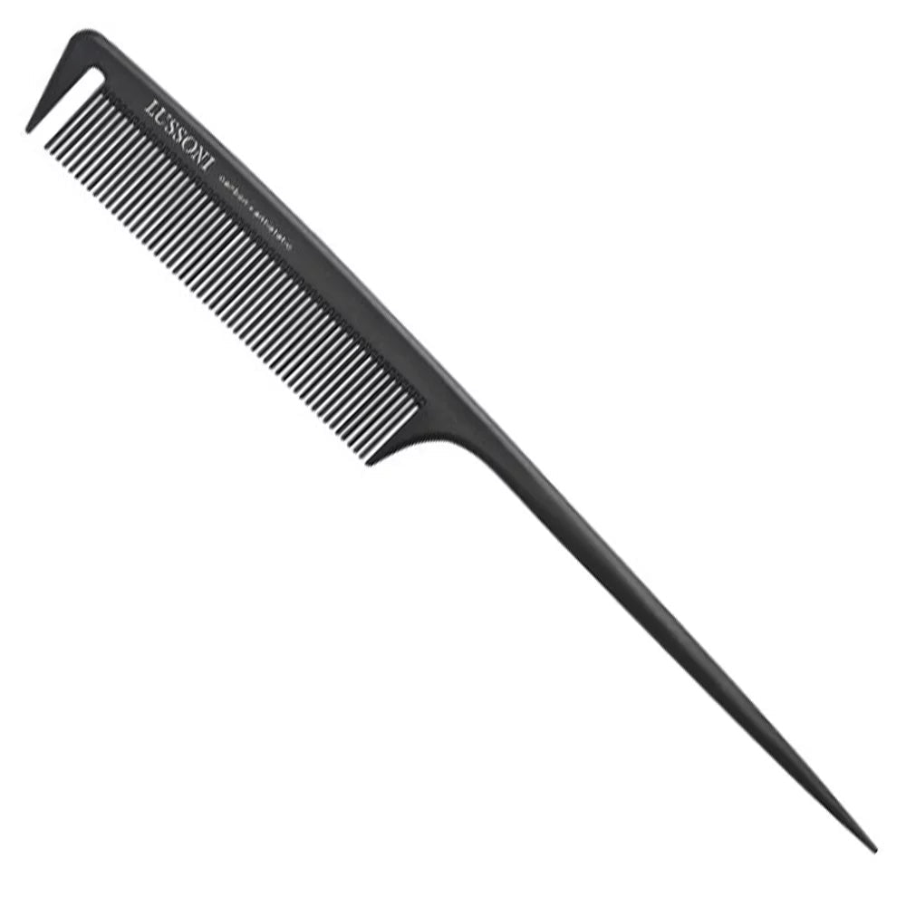 Lussoni – Peigne à queue professionnel Lift Tail Comb LTC 216 – Séparation & précision - BEAUTEPRICE Lussoni – Peigne à queue professionnel Lift Tail Comb LTC 216 – Séparation & précision Peigne LUSSONI BEAUTEPRICE