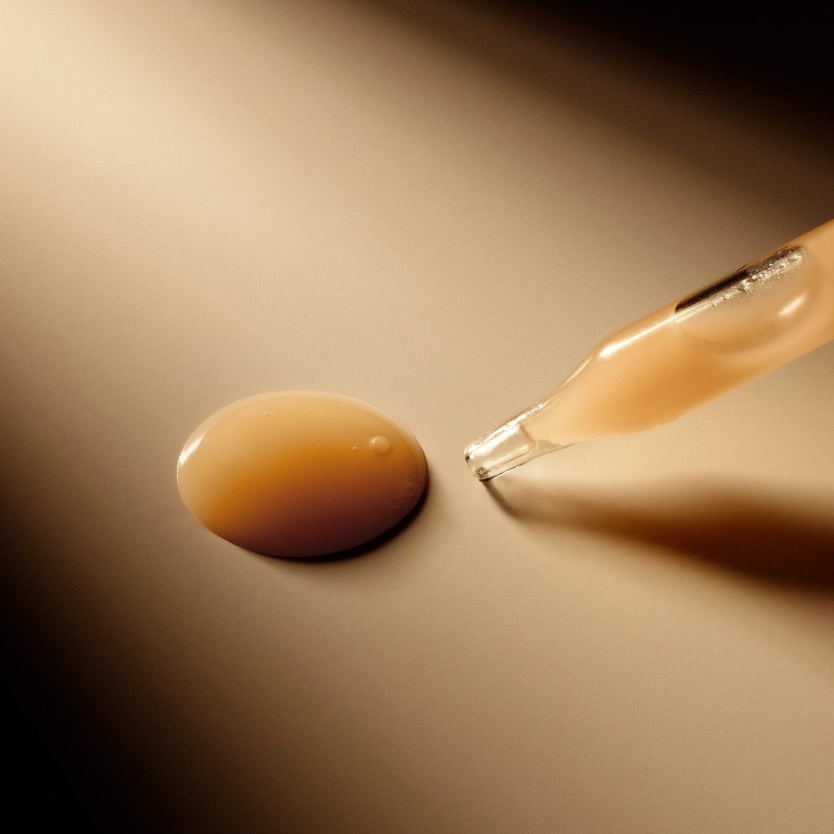 L’Oréal Paris Sérum Anti - Âge Nuit – Rides, Fermeté & Éclat - BEAUTEPRICE L’Oréal Paris Sérum Anti - Âge Nuit – Rides, Fermeté & Éclat Crème visage anti - âge L'Oréal Paris BEAUTEPRICE